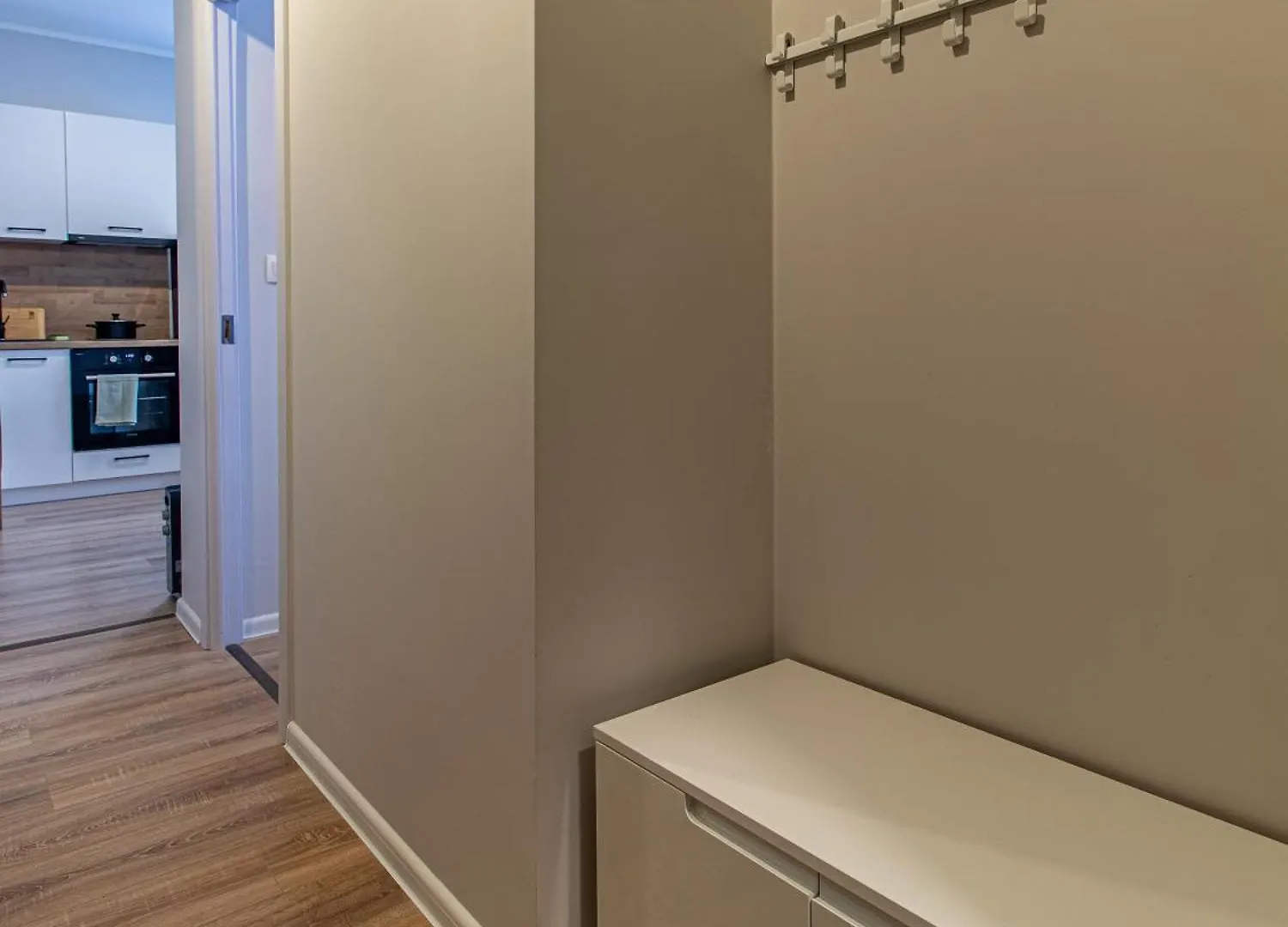 Eiffel Elegance - Stylish Sofia Apartment Bulgaria